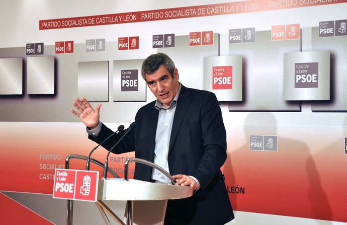 El Secretario Regional Del PSOE, Julio Villarrubia