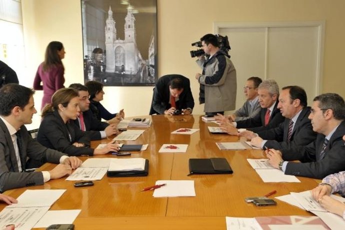 Imagen De La Reunión Gobierno-Ayuntamiento De Logroño