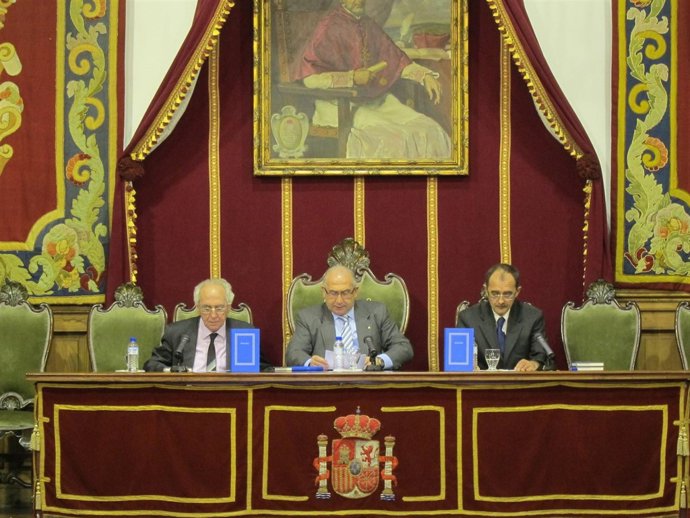 Presentación Del Libro 'Poesíes De Benito De L'auxa Y Antón Balvidares'