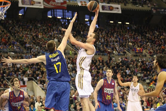 Begic (Real Madrid) Ante FC Barcelona Regal 