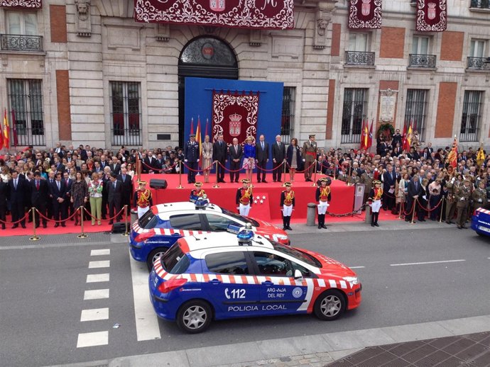 Aguirre En Los Actos Institucionales Del  Dos De Mayo 