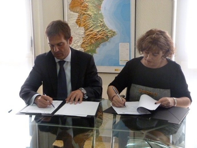 Antonio Cejalvo Y Clara Martínez (UV)