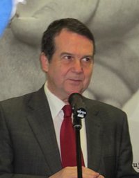 Caballero confirma que denunciará el convenio de servicios del hospital porque "daña gravemente" a Vigo