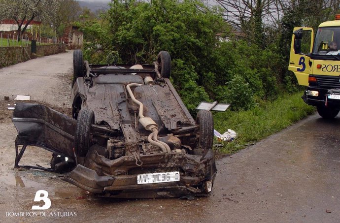 Accidente En Villaviciosa Por Salida De La Vía