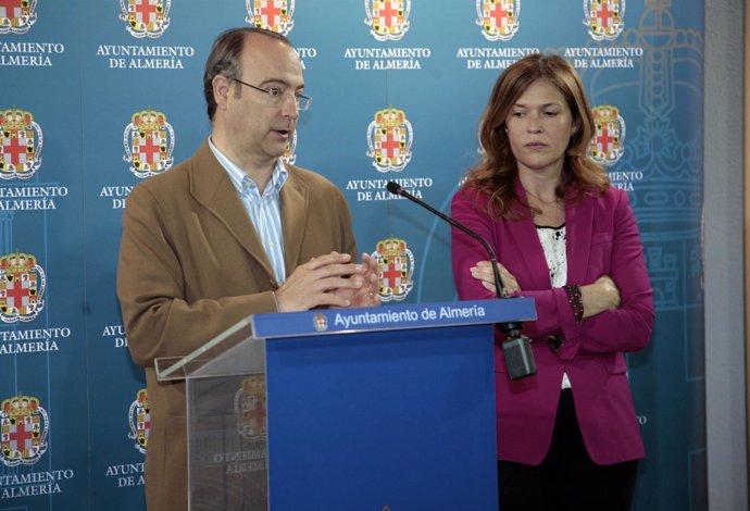 El Alcalde De Almería, Luis Rogelio Rodríguez-Comendador, Y Martínez Labella