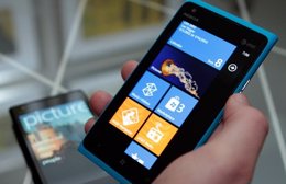 Nokia Lumia 900 Con Windows Phone