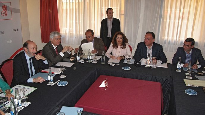 Reunión De Rubalcaba Con La Dirección Del PSOE Canario