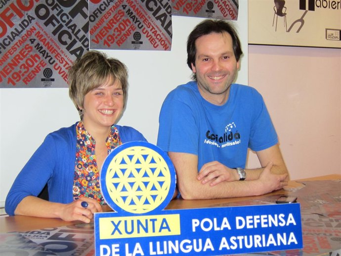 Llucía Menéndez Y Carlos Pulgar, Xunta Pola Defensa De La Llingua Asturiana