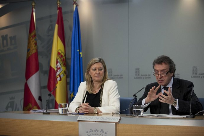 Pilar Del Olmo Comparece Junto A José Antonio De Santiago-Juárez