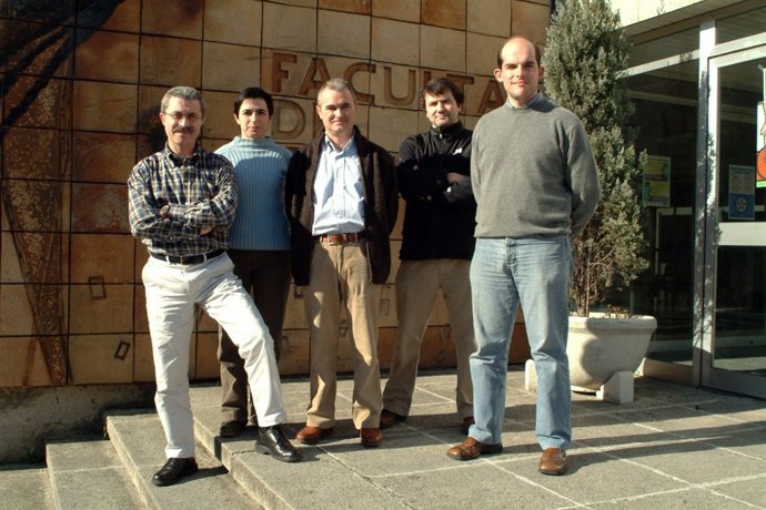Grupo De Optica