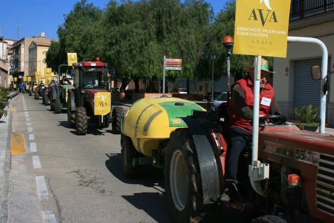 Tractores En La Marcha Verde Organizada Por AVA-Asaja