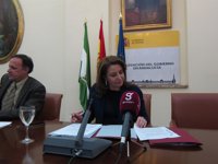 Crespo ve "contradictorio" que Griñán apele al diálogo para "luego hacer confrontación con el Gobierno"