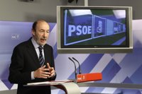 Rubalcaba no apoyará utilizar fondos públicos para sanear activos "tóxicos"