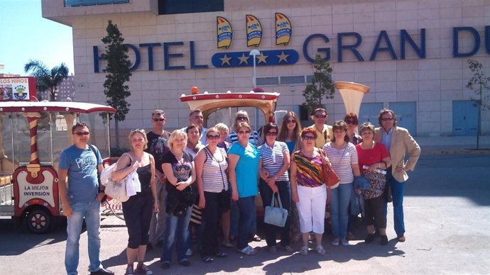 Visita De Touroperadoreschecos A Marina D'or