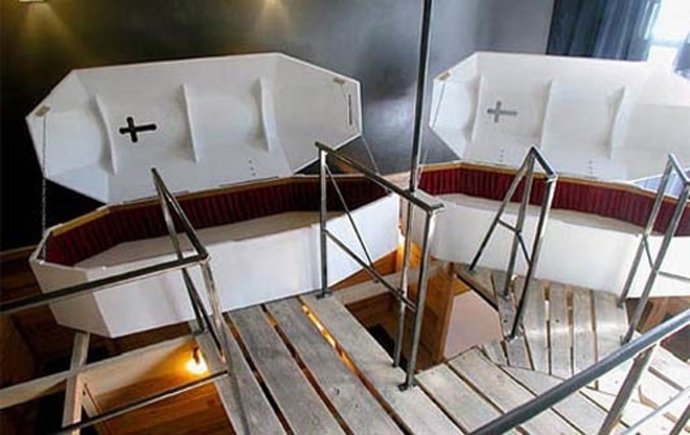 Habitación Ataúd En Propeller Island City Lodge (Berlin)