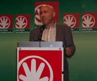 El PA atribuye a González un intento de "voladura controlada" del partido valiéndose de un "manual negro" de política