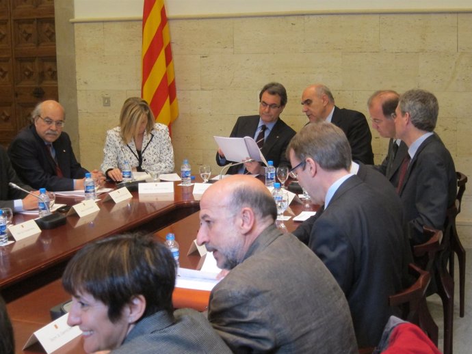 Andreu Mas-Colell, Joana Ortega, Artur Mas, Salvador Alemany Y Miebros Del Carec