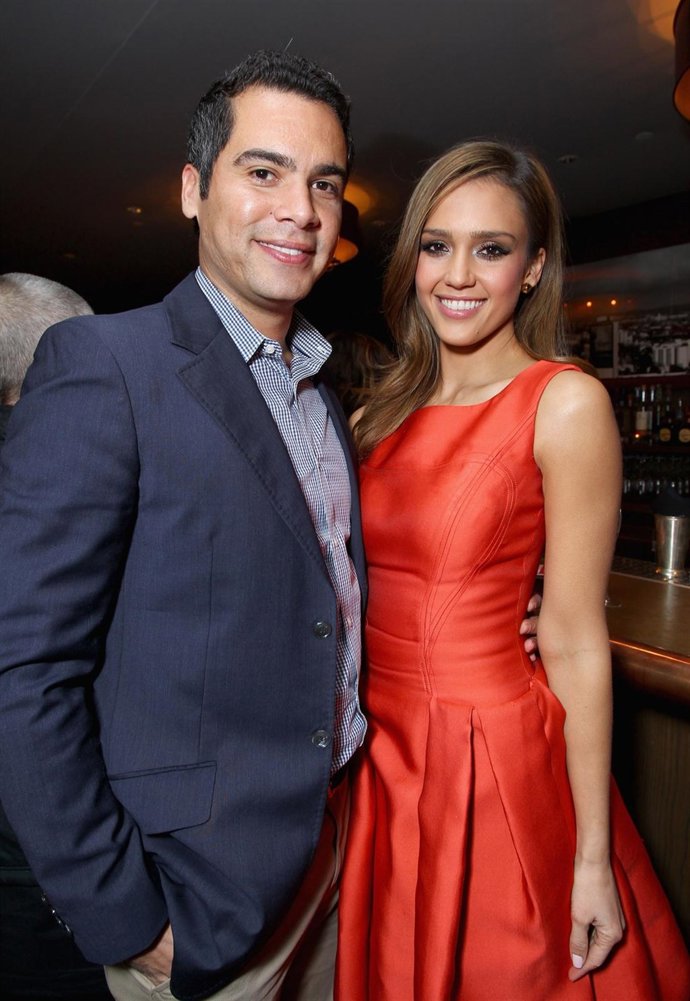 Jessica Alba Y Su Marido