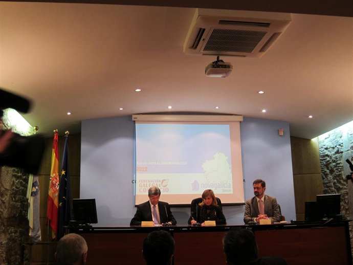 Seijas, Nava Castro Y Dïaz Arnau, De Izquierda A Derecha