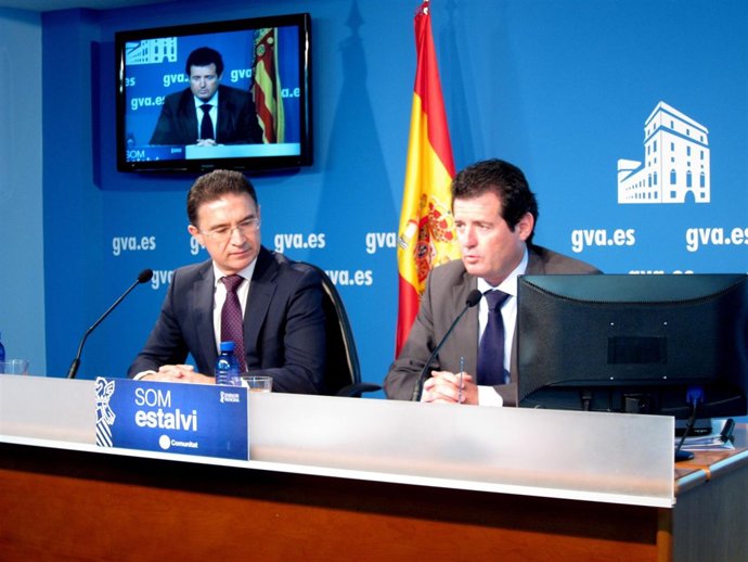 Serafín Castellano Y José Císcar En Rueda De Prensa