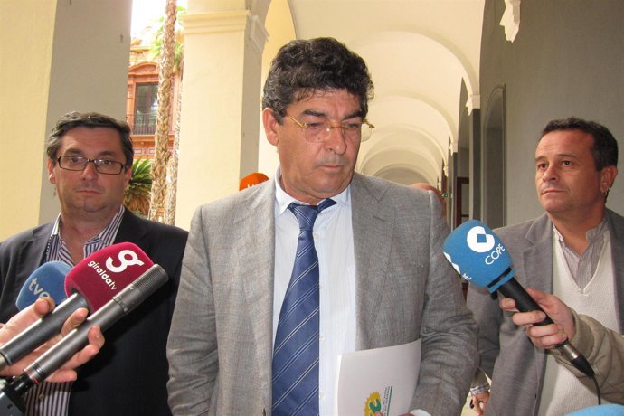 Centella, Valderas Y Castro, Este Viernes En Sevilla