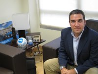 Bendodo critica que el PSOE "regale" Turismo a IU y dice que se "pone en jaque" el futuro del sector