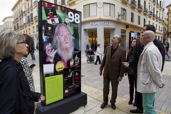 Exposición Sobre Los 25 Años Del Teatro Cervantes, En Calle Larios