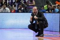 Baloncesto.- Trifón Poch (Estudiantes): "Lo más importante ahora es estar lo más juntos posibles"