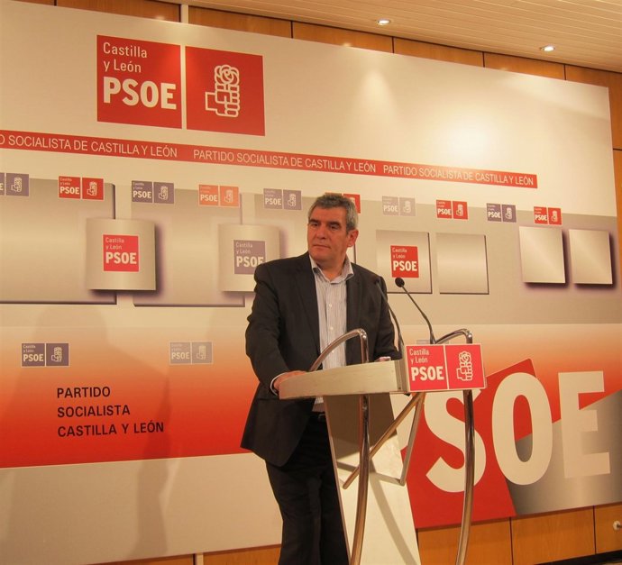 El Secretario Autonómico Del PSOE, Julio Villarrubia
