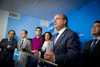 Monago quiere "reducir" el número de diputados del parlamento extremeño porque es "aconsejable" y "posible"