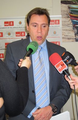 El Presidente Del Grupo Municipal Socialista De Valladolid, Óscar Puente
