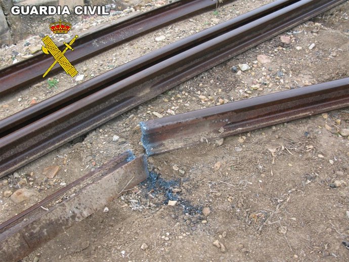 Raíles Que Los Detenidos Pretendían Robar.