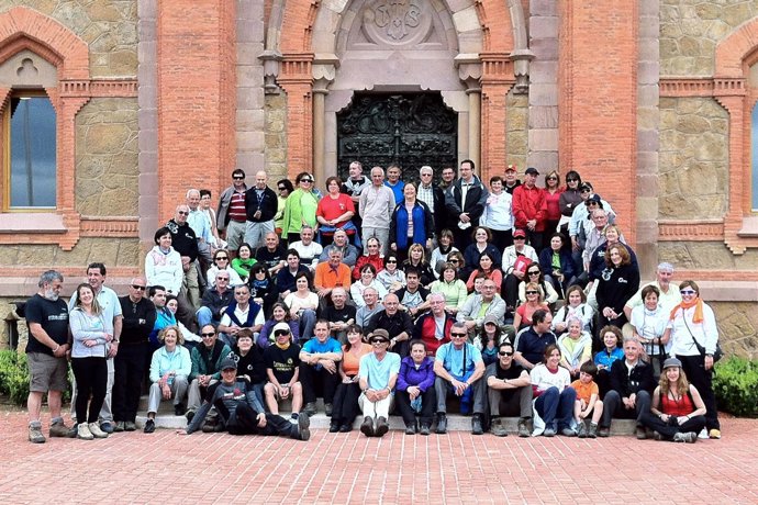 Particpantes En La Marcha Turístico Cultural Organizada Por Turismo