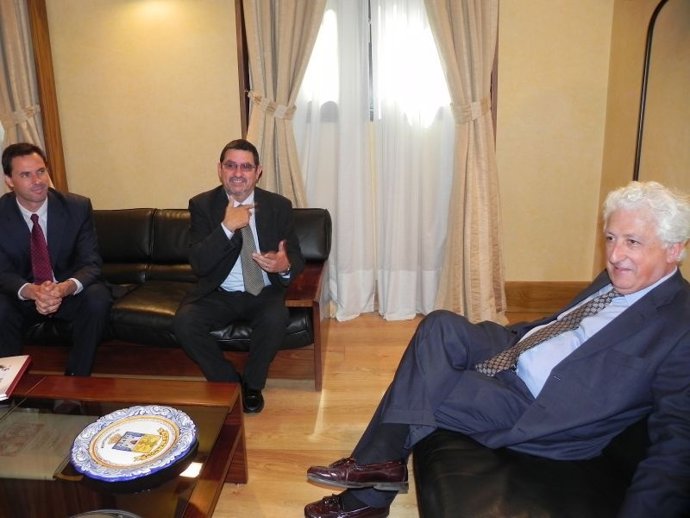 El Justicia Con Representantes De ASZA