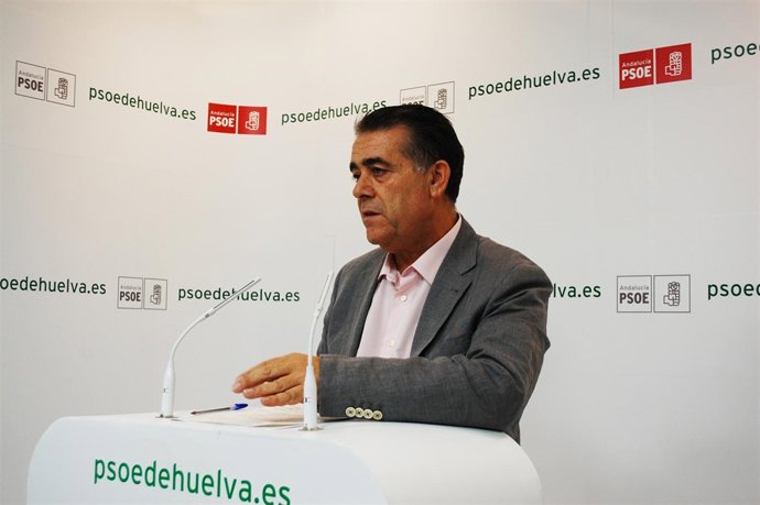 El Senador Socialista Francisco Bella. 