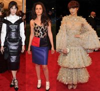 Alexa Chung, Kristen Stewart y Florence Welch se equivocan de baile en la Gala del Met 2012