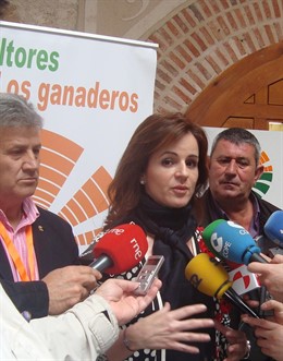 Silcia Clemente, En El Congreso De UPA Segovia