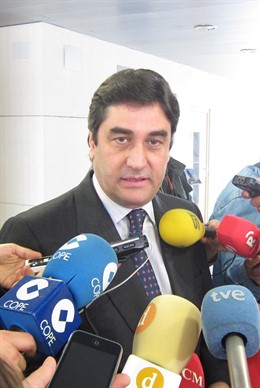 Echániz, Los Micrófonos