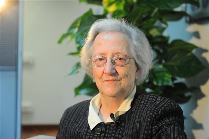 La Filóloga Menorquina Aina Moll, Investida Honoris Causa Por La UOC