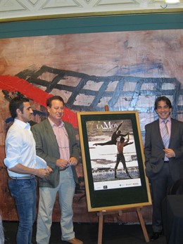 Presentación De "Momenta" De La Compalía La Mov