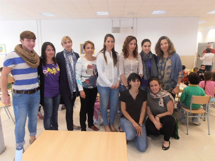 La Regidora De Sanidad Y Consumo, Rosa Llobera, Asiste Al Colegio Son Pisà 