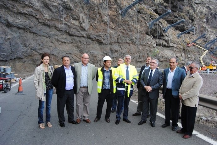 Visita Del Presidente Del Cabildo De Gran Canaria A La Carretera De Andén Verde