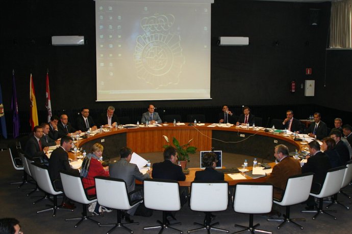 Cosidó Presenta El Proyecto A La Comisión De Seguridad De La FEMP