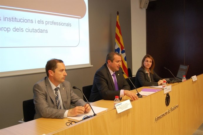 Badalona Presenta El Servicio De Orientación Jurídica (SOJ)