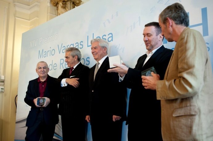 Mario Vargas Llosa En La Entrega De Los Premios Que Llevan Su Nombre