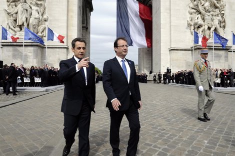 Nicolas Sarkozy  Junto Al Vencedor De Las Elecciones, François Hollande 