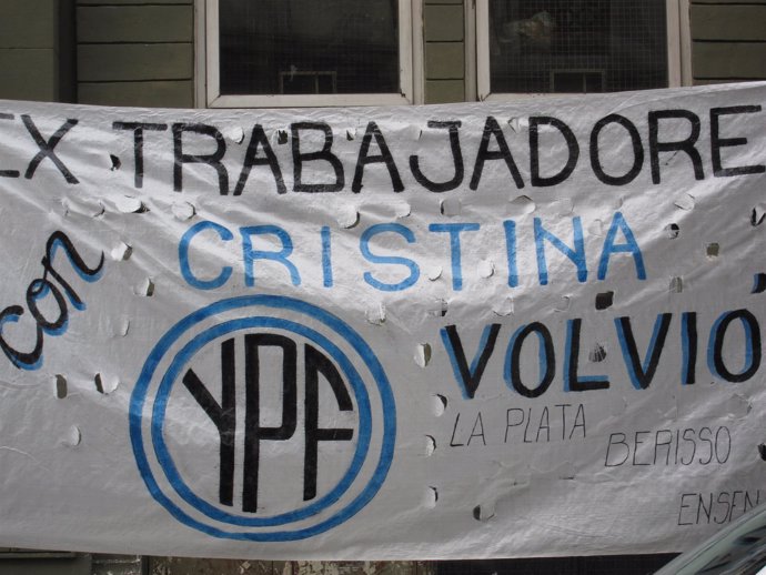Cartel YPF En Buenos Aires