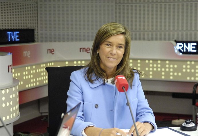 Juan Ramon Lucas Entrevista A Ana Mato, Ministra De Sanidad, Servicios Sociales 