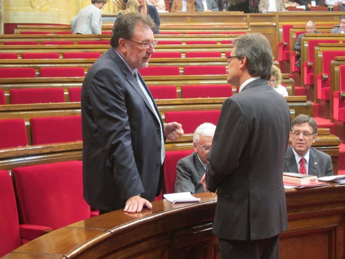 El Conseller Josep Lluís Cleries Y El Presidente Artur Mas