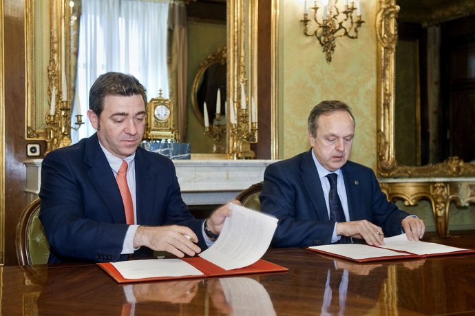 Roberto Jiménez Y Alfredo Irujo.